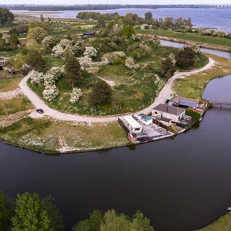 Carafun Aan Het Water Ooltgensplaat Villa Exterior foto