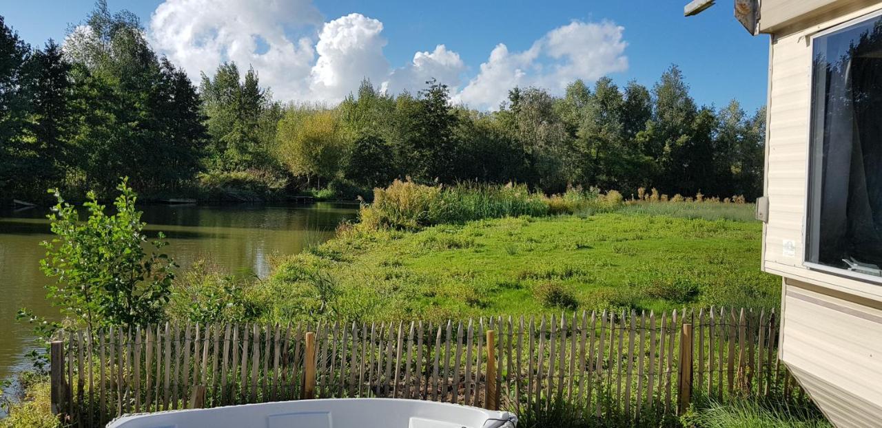 Carafun Aan Het Water Ooltgensplaat Villa Exterior foto
