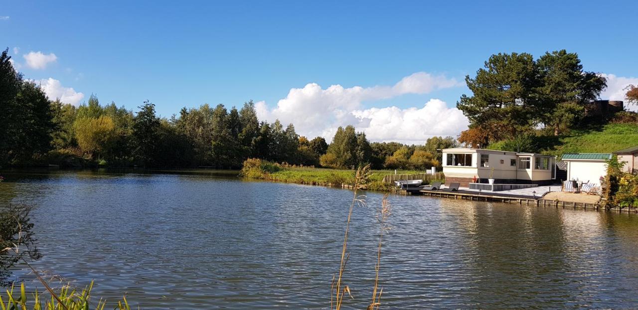 Carafun Aan Het Water Ooltgensplaat Villa Exterior foto