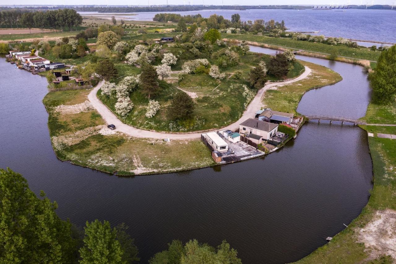 Carafun Aan Het Water Ooltgensplaat Villa Exterior foto